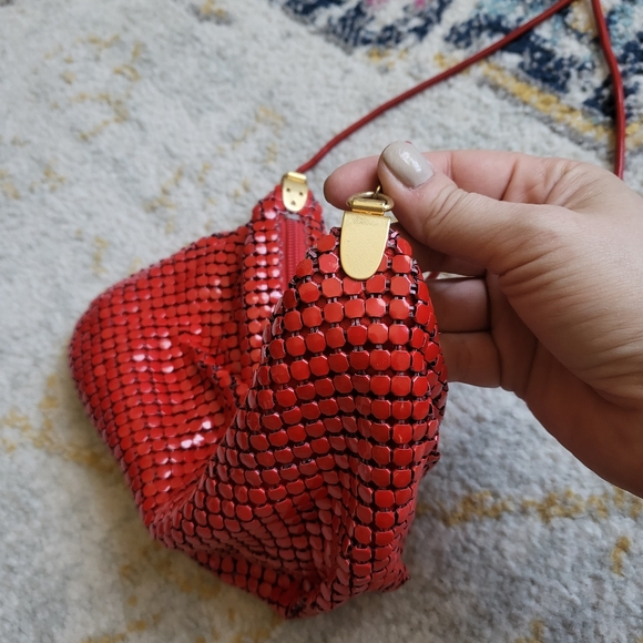 Vintage Red Chevron Metal Mesh Handbag Evening Bag Crossbody with Chain Strap - Picture 4 of 7